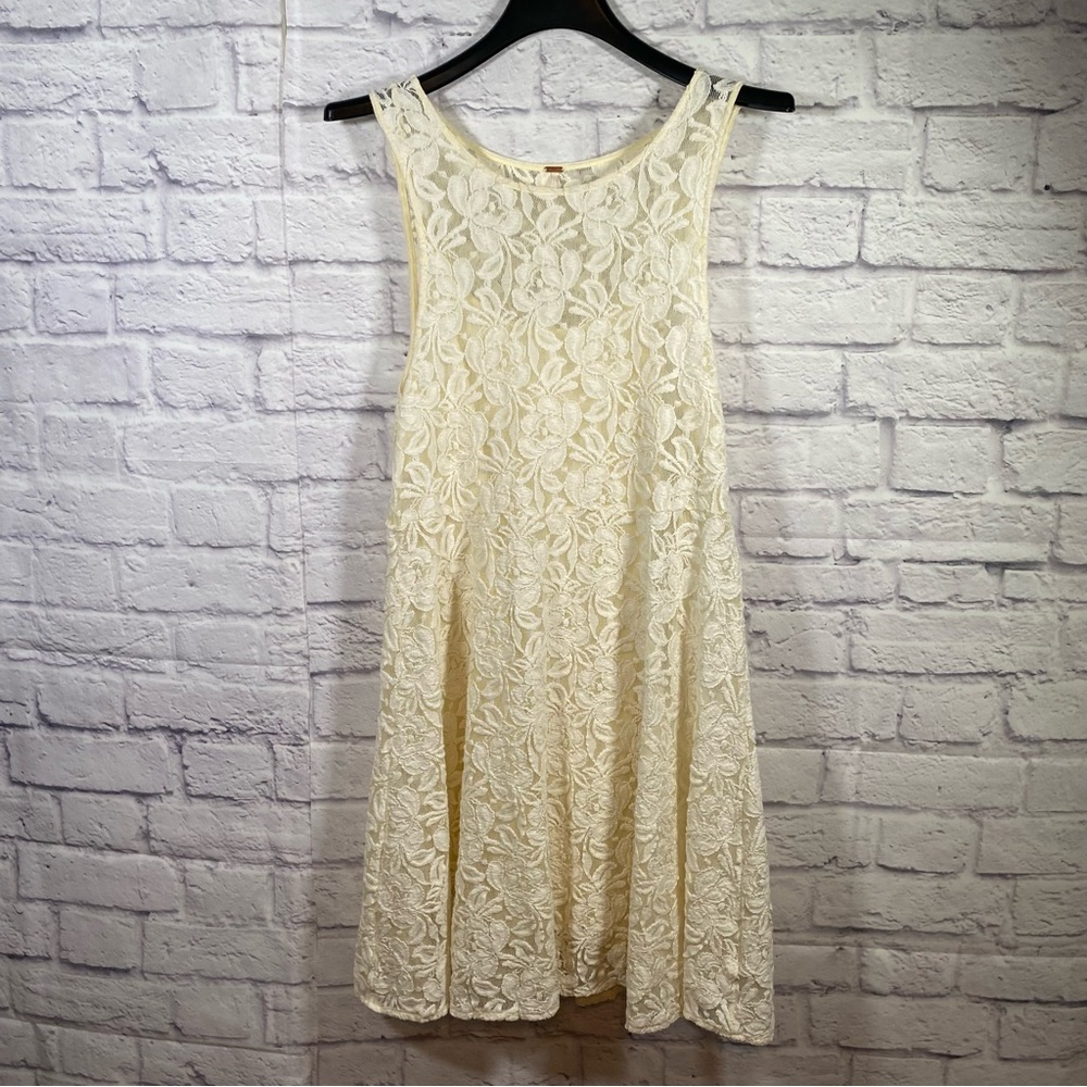Free People Miles of Lace Sleeveless Ivory Mini Dress Size Medium